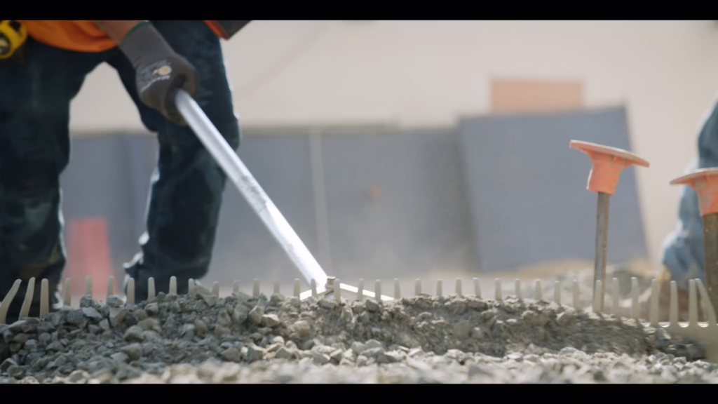 Construction Accident (Spanish)